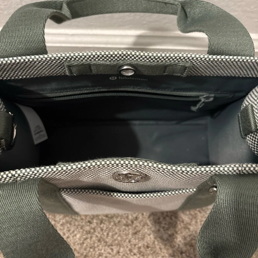 Lululemon tote - Picture 2 of 3